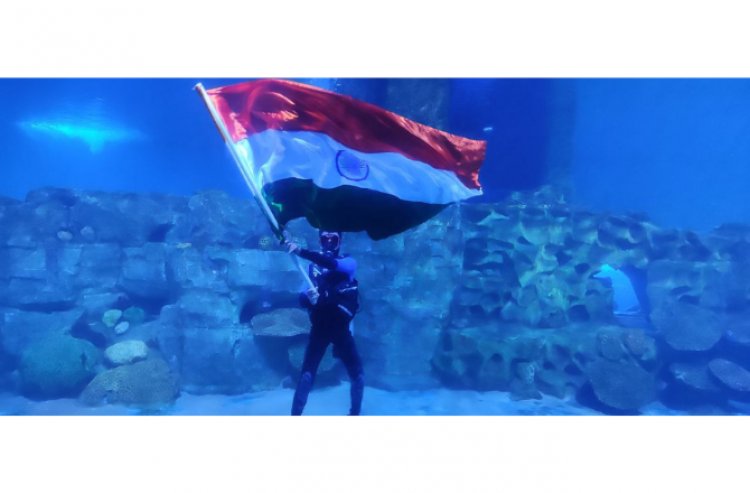 Come Witness the Largest Indian Flag Hoisting Underwater at VGP Marine Kingdom, Chennai